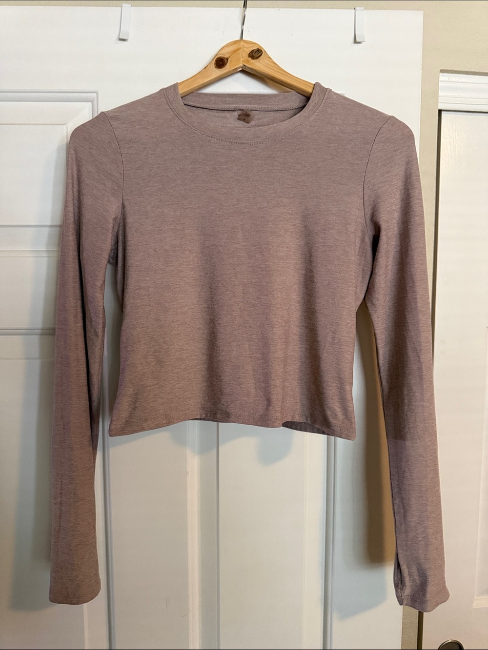 Beyond Yoga Women's Long Sleeve Crewneck Top - Dusty Mauve